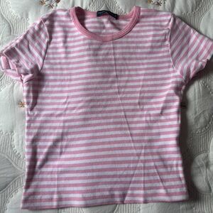 2019 brandy melville pink striped baby tee